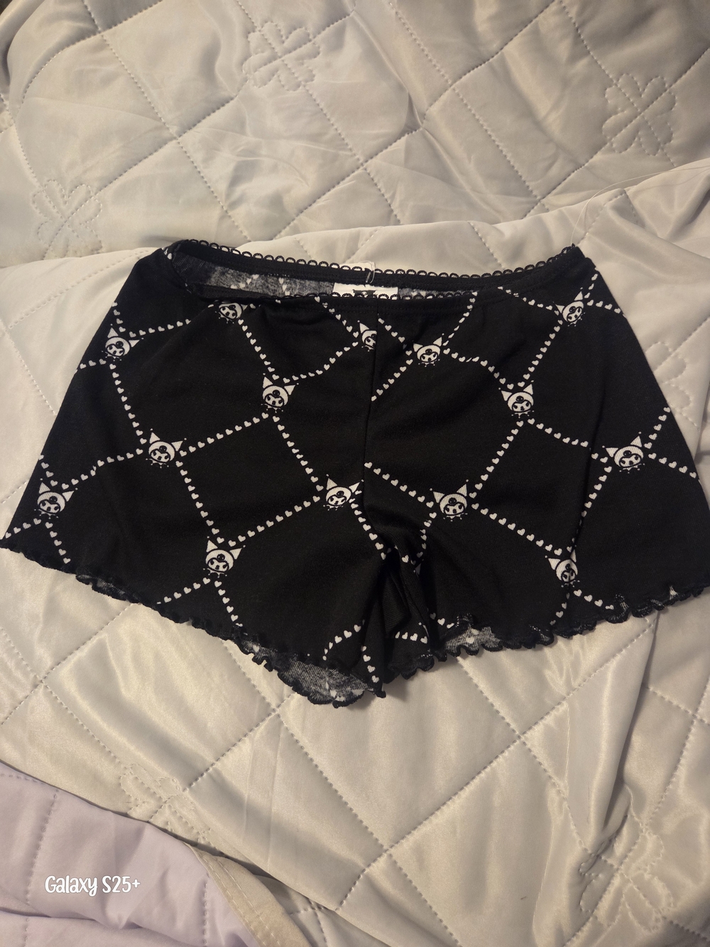 Kuromi Girls Sleep Shorts Size Medium (8)